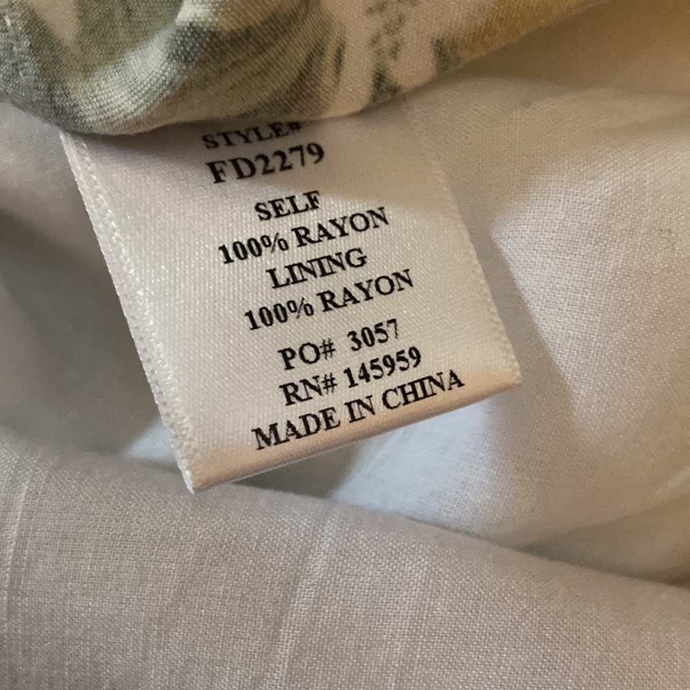 SOLD 🎊HP🎊 Dress Forum lemon print wrap dress - Picture 5 of 5